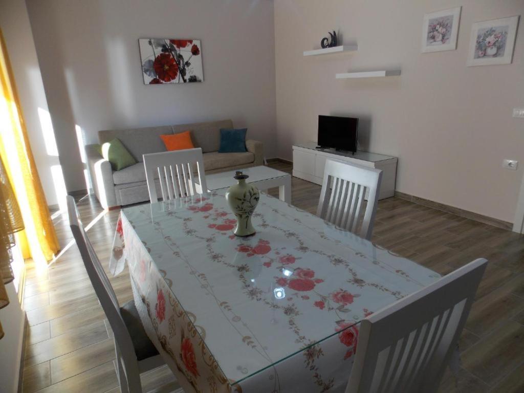 Coastline Apartments Σαράντα Εξωτερικό φωτογραφία